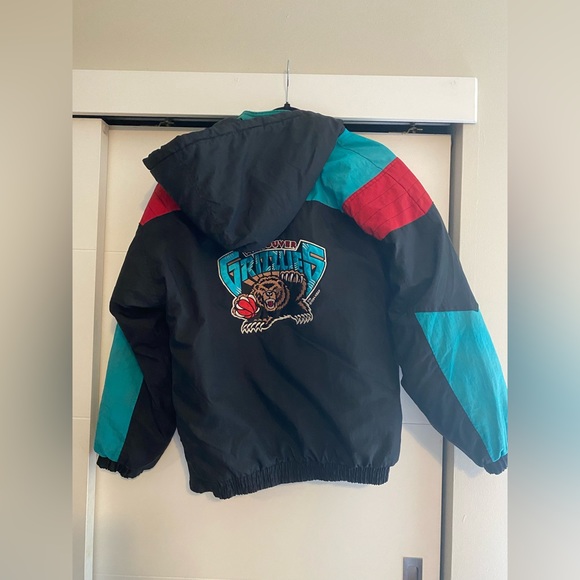 Vintage Vancouver Grizzlies Pullover Jacket - Picture 10 of 16